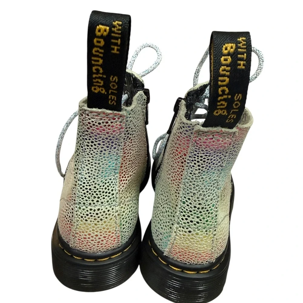 Dr. Martens 1460 Pascal‎ Kids Boots Rainbow Iridescent Leather Size 7 US 6 UK